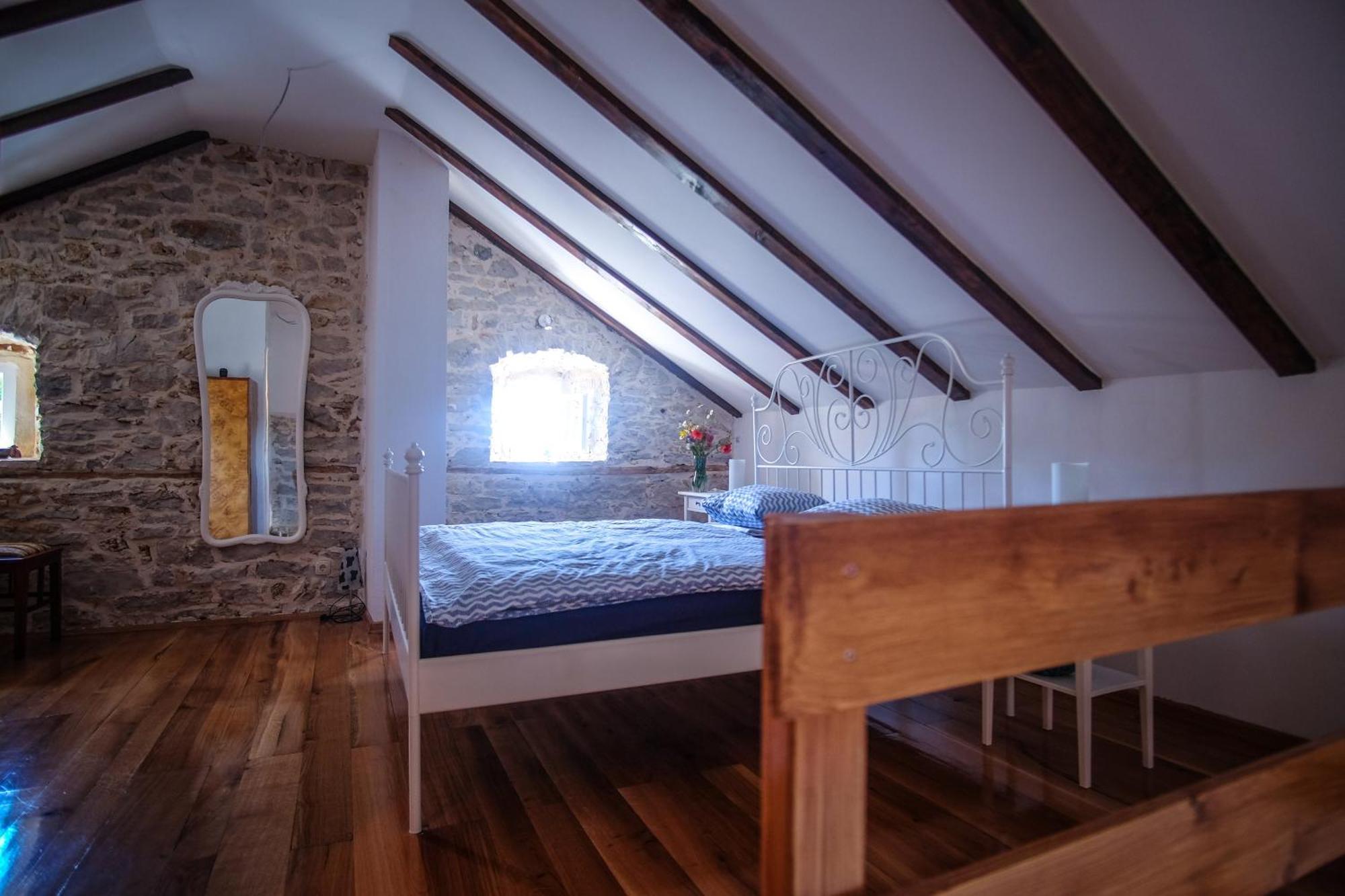 Stone House Kula Milica Villa Mala Cista Oda fotoğraf